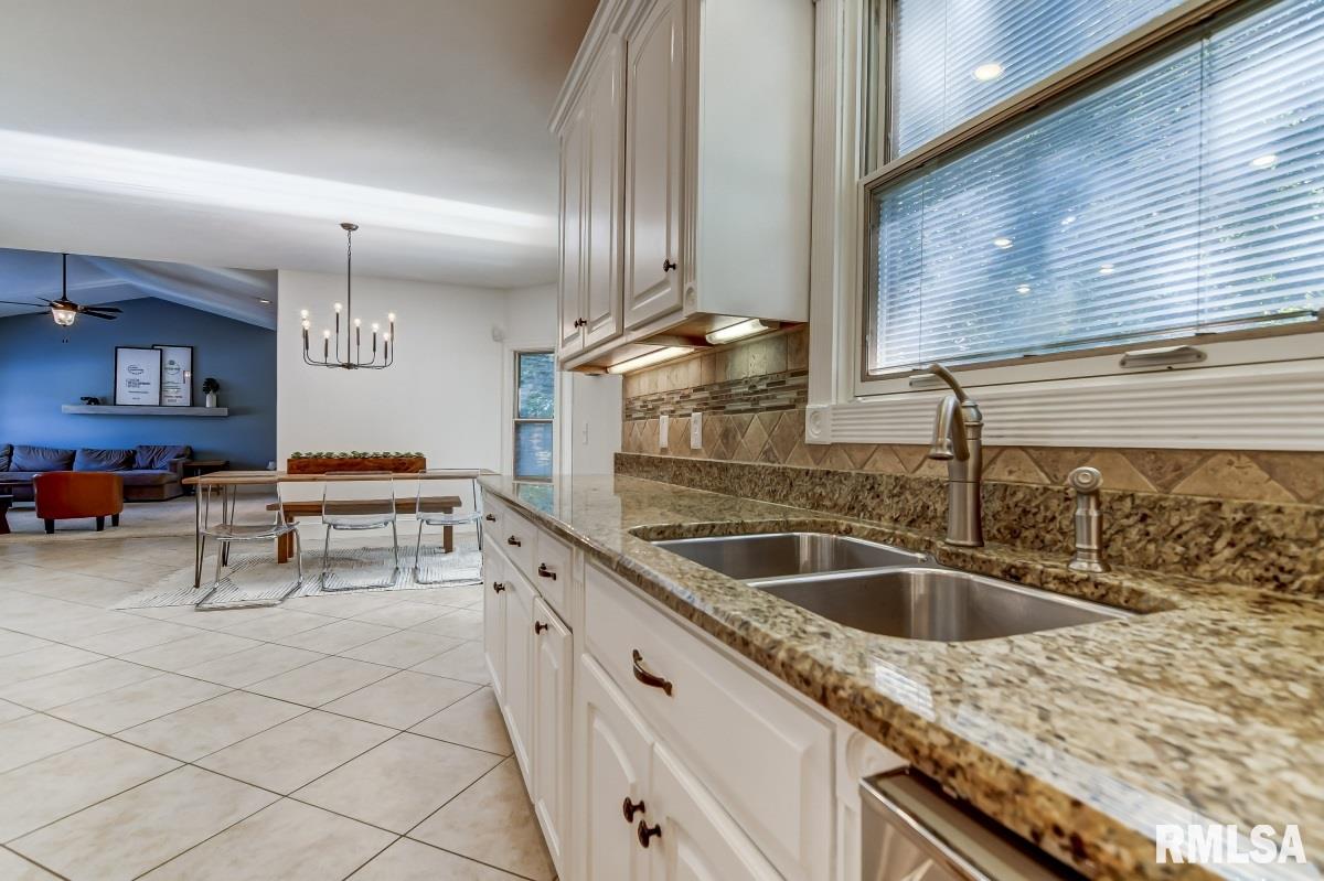 4 Woodland Trail Rochester, IL 62563 - Photo 11 of 49