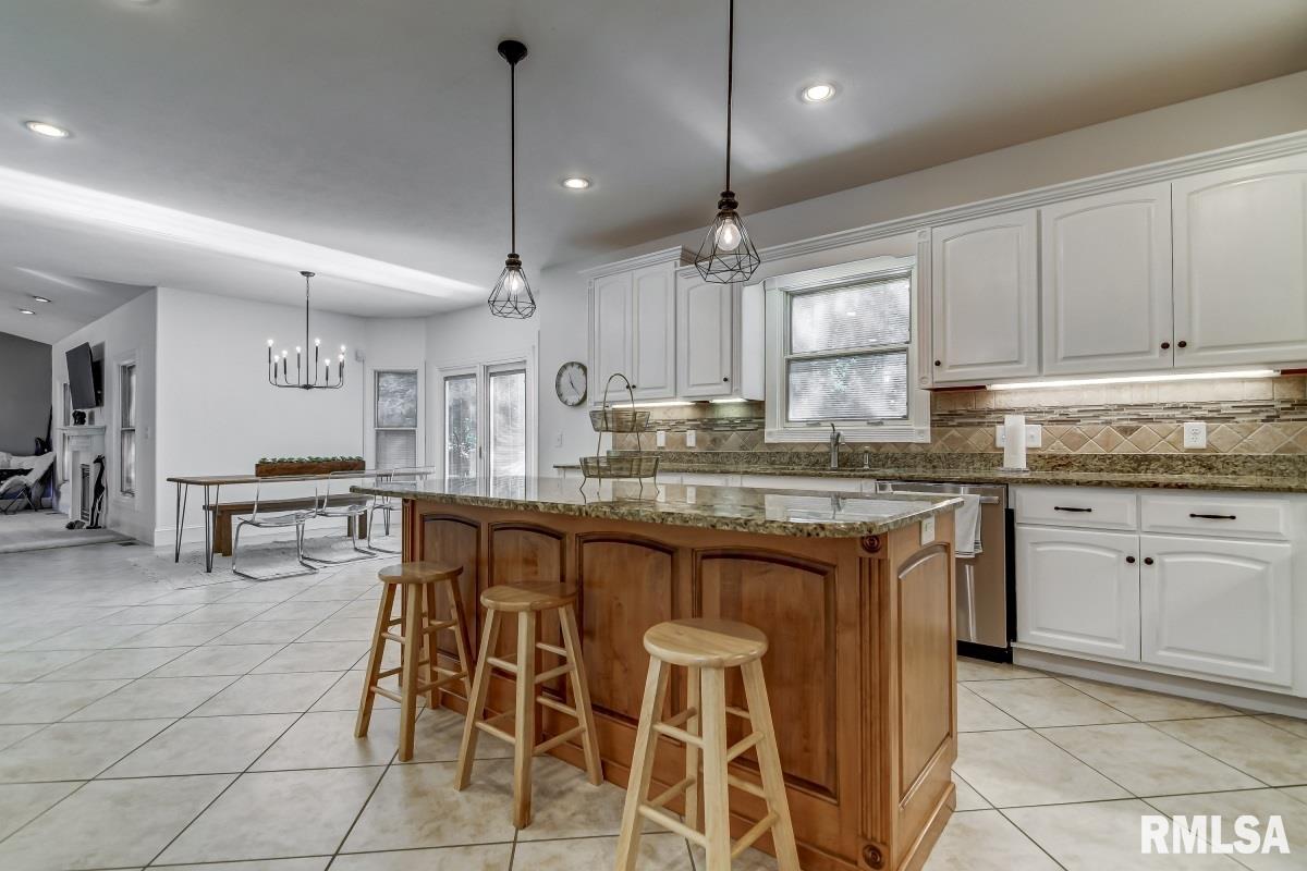 4 Woodland Trail Rochester, IL 62563 - Photo 13 of 49