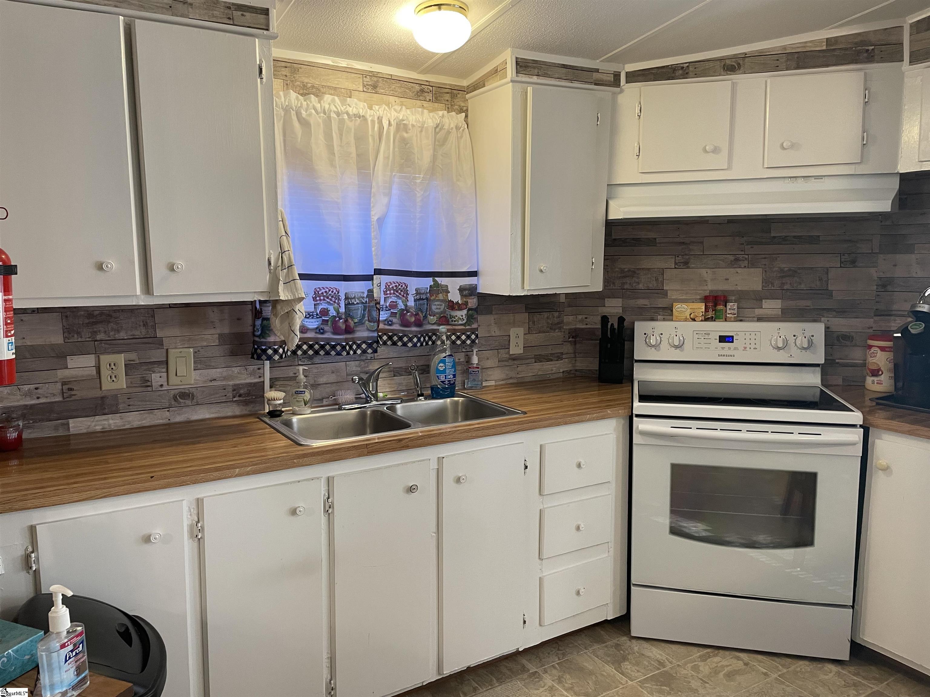1094 Upper Valley Falls Road Boiling Springs, SC 29316 - Photo 7 of 23 Gallery Image 7