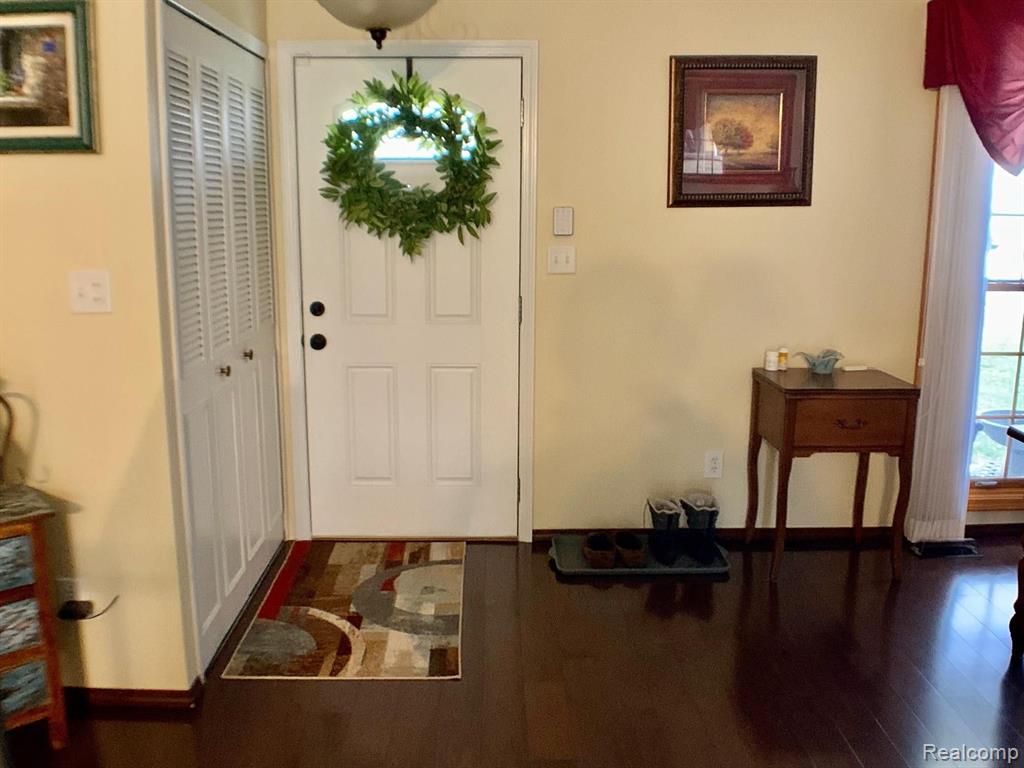 22111 Hall Road Woodhaven, MI 48183 - Photo 11 of 46