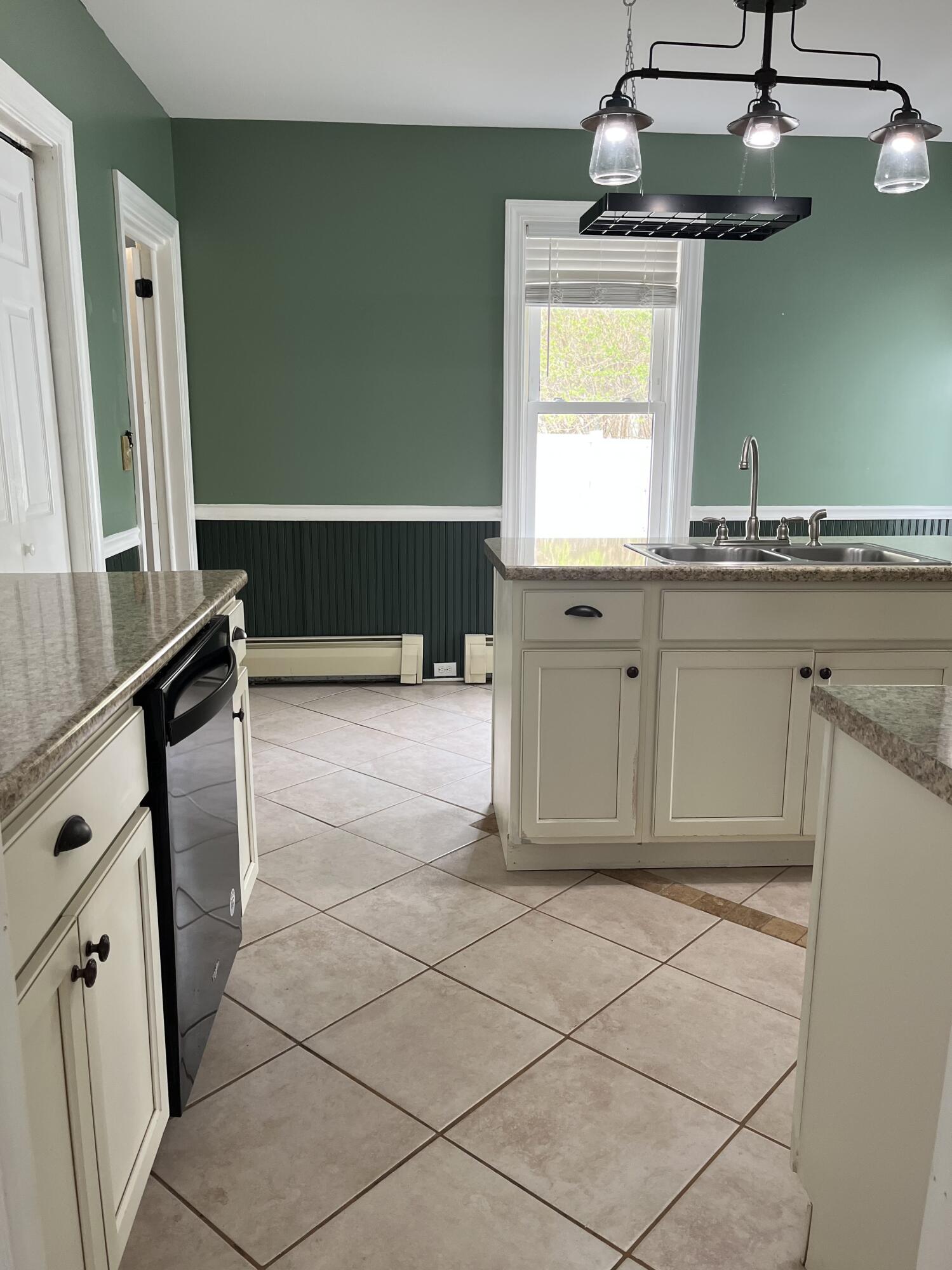 105 High Street Warren, ME 04864 - Photo 7 of 23 Kitchen2