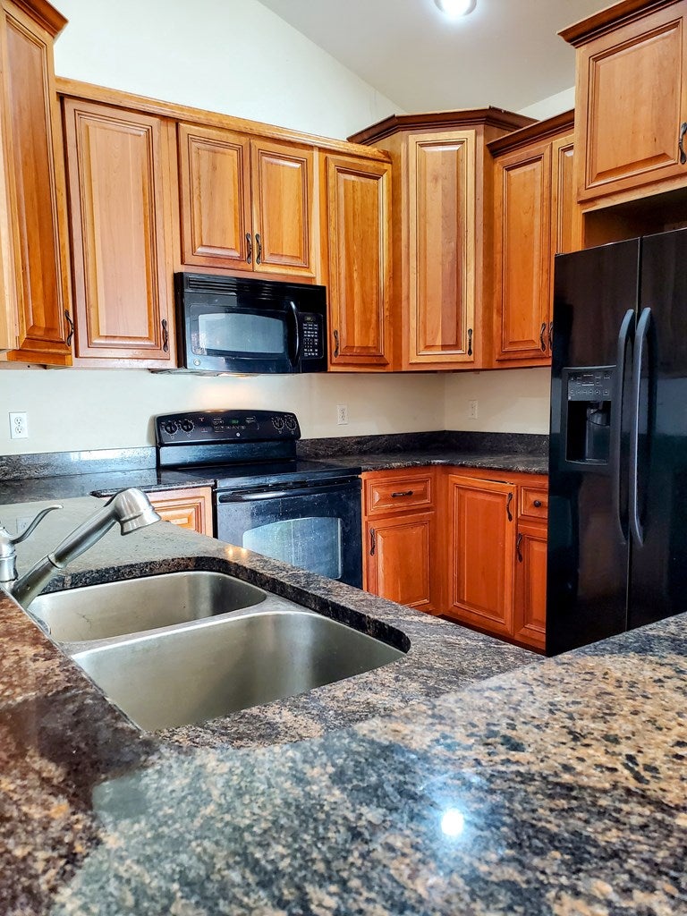 3893 Burkeville Road Victoria, VA 23974 - Photo 7 of 43 Gallery Image 7