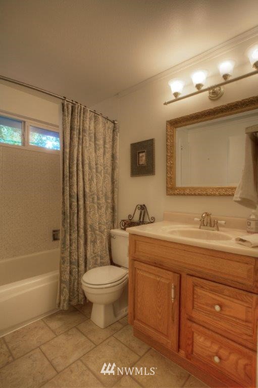 22029 7th Place West Bothell, WA 98021 - Photo 7 of 19