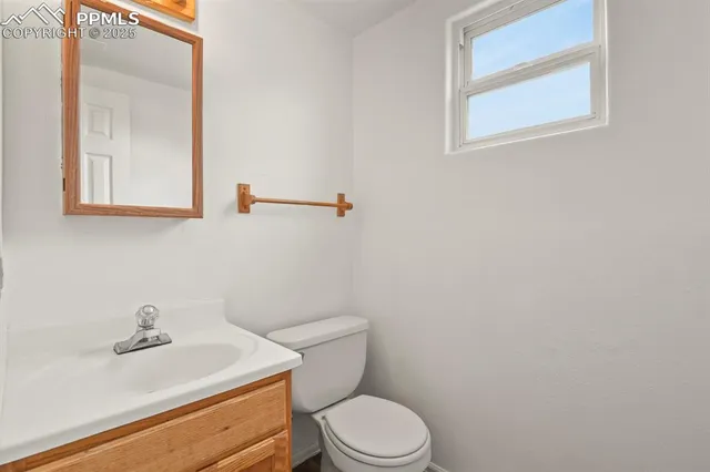 $435,000 | 901-903 Teal Court, Colorado Springs, CO 80910