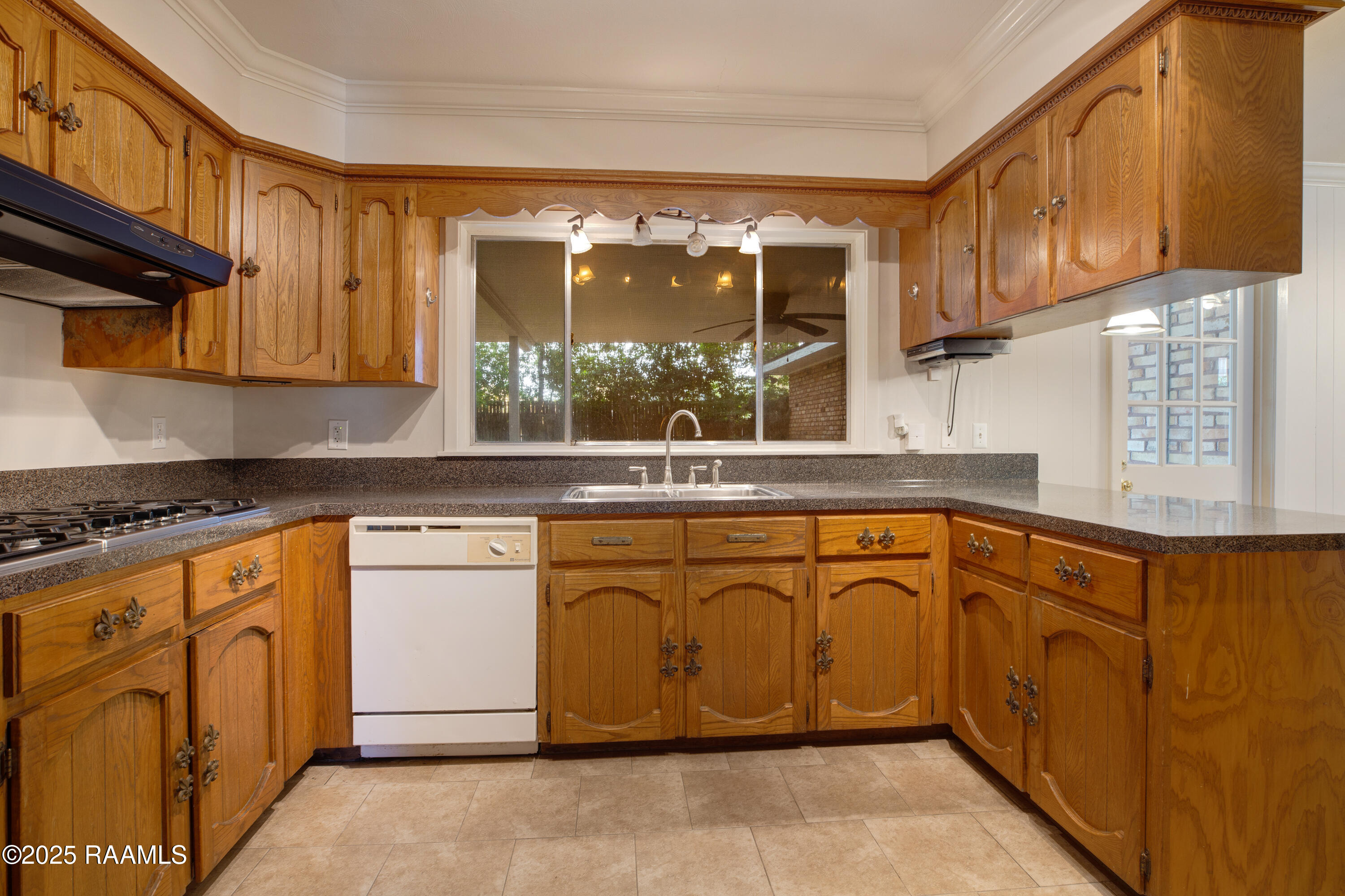 102 Hornsby Road Lafayette, LA 70506 - Photo 10 of 24 102 Hornsby -10