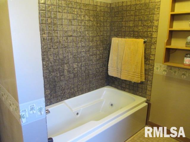 6717 92nd Avenue West Taylor Ridge, IL 61284 - Photo 12 of 22 Gallery Image 12