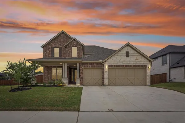 $625,000 | 1601 Thunderbird Drive, Fort Worth, TX 76052