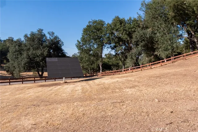 $1,070,000 | 5550 Las Tablas Bay Drive, Paso Robles, CA 93446