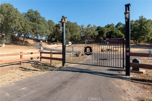 $1,070,000 | 5550 Las Tablas Bay Drive, Paso Robles, CA 93446