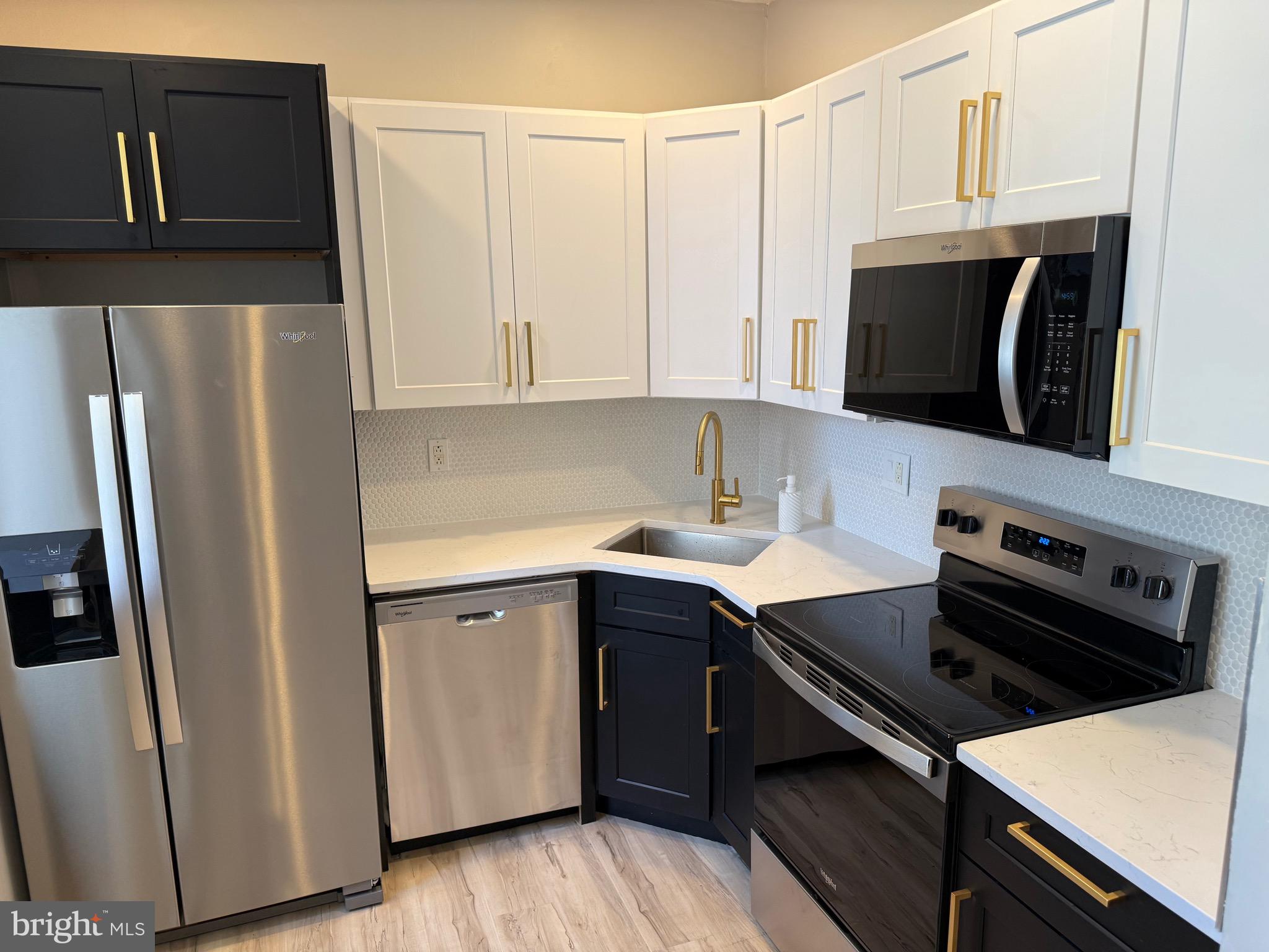2008 Chestnut Street, Unit 4 Philadelphia, PA 19103 - Photo 7 of 20