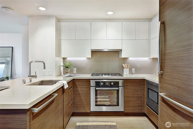 $899,000 | 588 Bell Street, Unit 2008S, Seattle, WA 98121