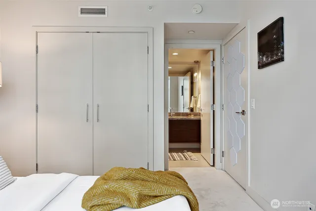 $899,000 | 588 Bell Street, Unit 2008S, Seattle, WA 98121