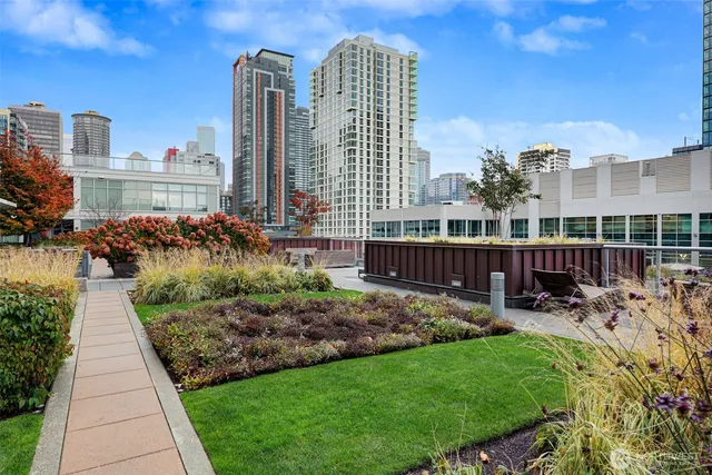 $899,000 | 588 Bell Street, Unit 2008S, Seattle, WA 98121