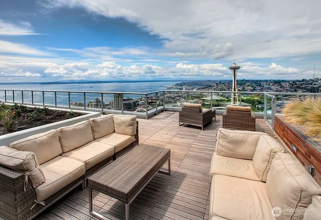 $899,000 | 588 Bell Street, Unit 2008S, Seattle, WA 98121