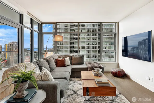 $899,000 | 588 Bell Street, Unit 2008S, Seattle, WA 98121