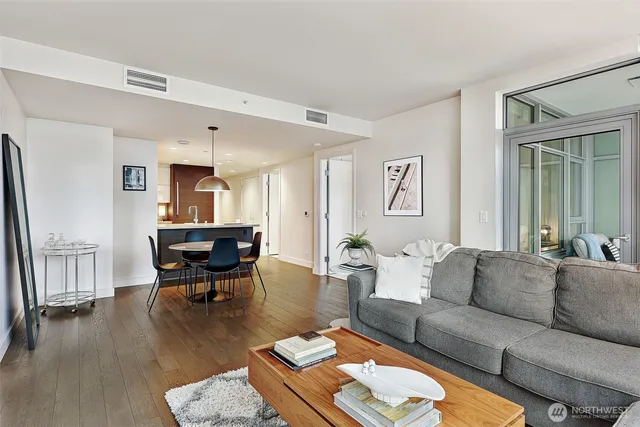 $899,000 | 588 Bell Street, Unit 2008S, Seattle, WA 98121