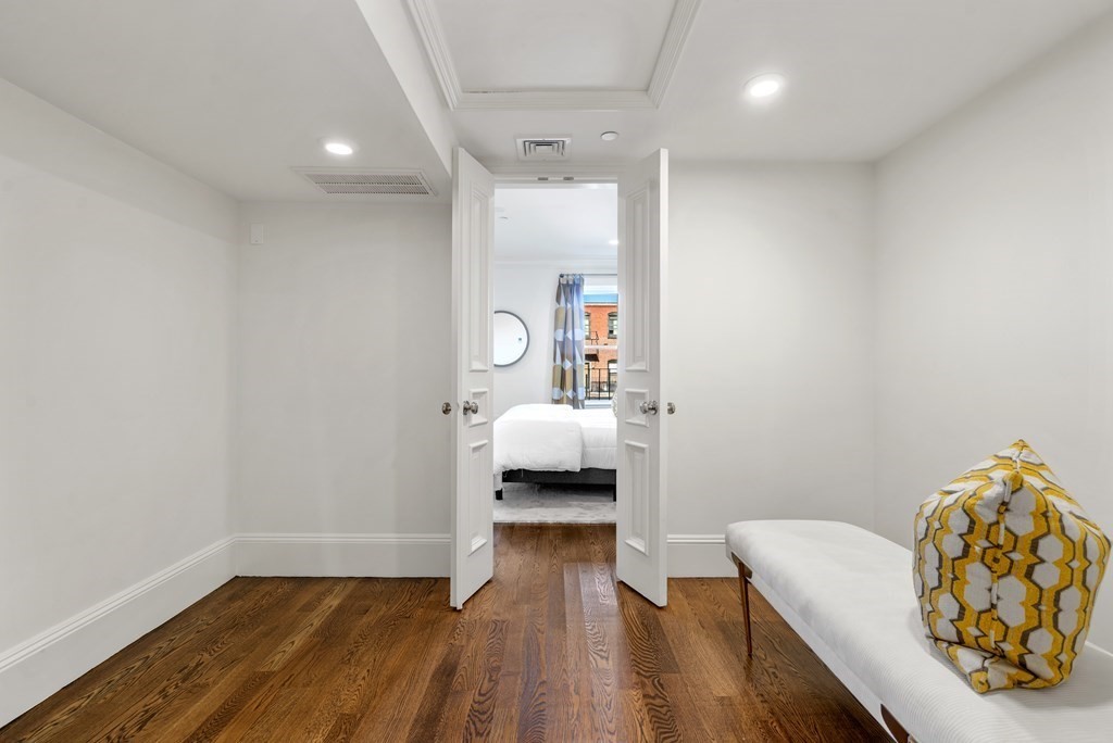 329 Commonwealth Avenue, Unit 5 Boston, MA 02115 - Photo 17 of 42