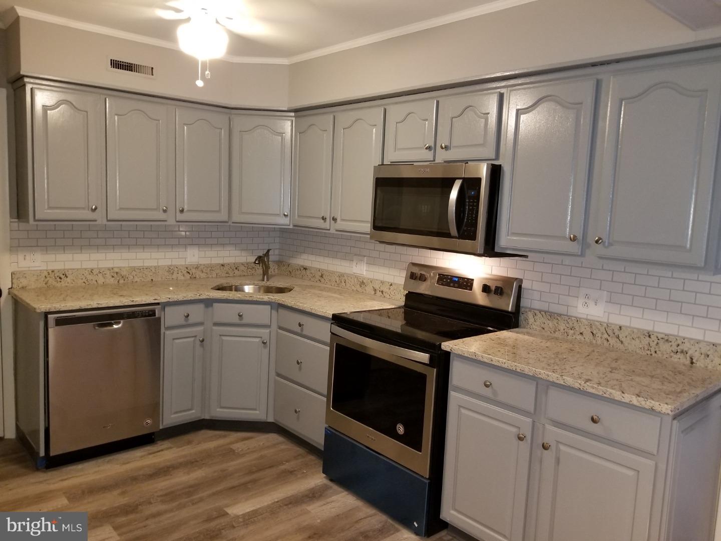 816 Maple Lane Riverside, NJ 08075 - Photo 6 of 25 Kitchen