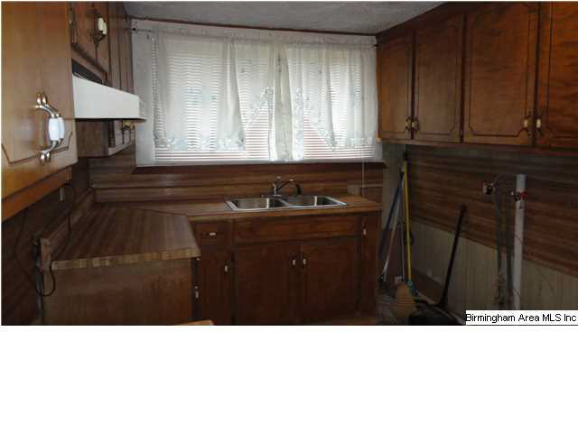 500 60th Street Fairfield, AL 35064 - Photo 4 of 5