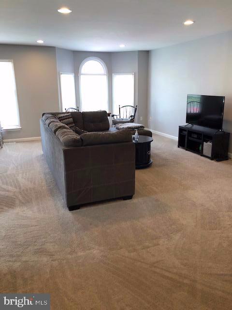 31 Victoria Square Frederick, MD 21702 - Photo 11 of 28 Familyroom off the kitchen