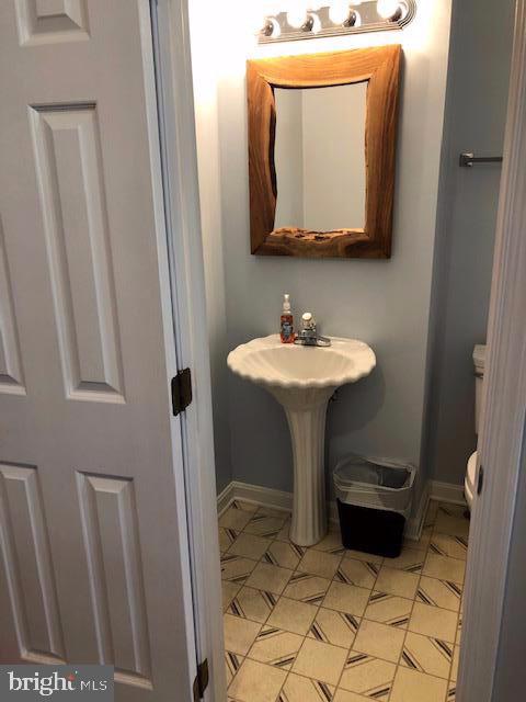 31 Victoria Square Frederick, MD 21702 - Photo 17 of 28 Half Bath