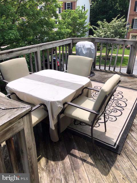 31 Victoria Square Frederick, MD 21702 - Photo 22 of 28 Deck