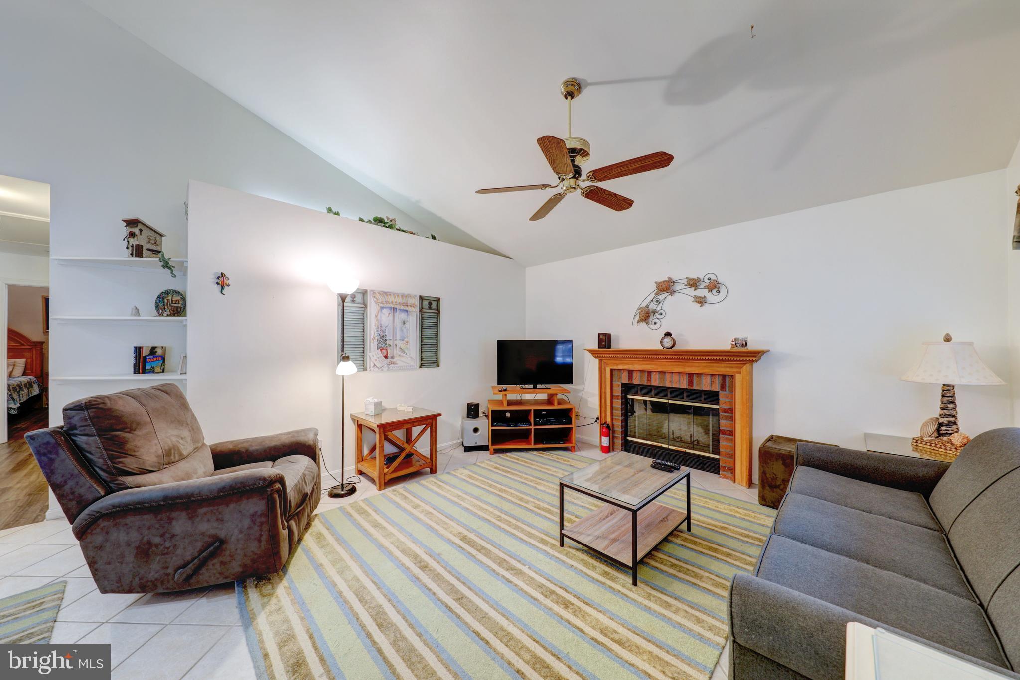 36 Rabbit Run Lane Ocean Pines, MD 21811 - Photo 5 of 28 Living Room