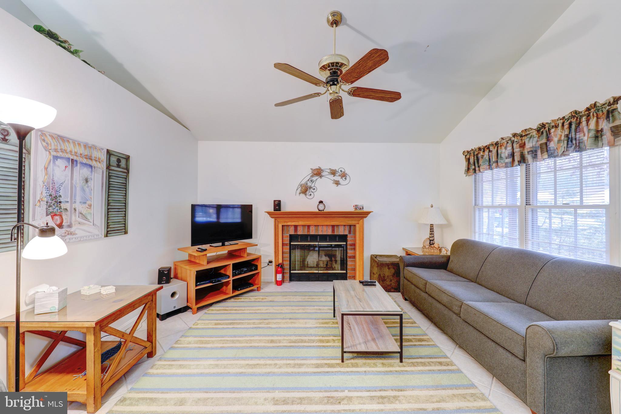 36 Rabbit Run Lane Ocean Pines, MD 21811 - Photo 6 of 28 Living Room