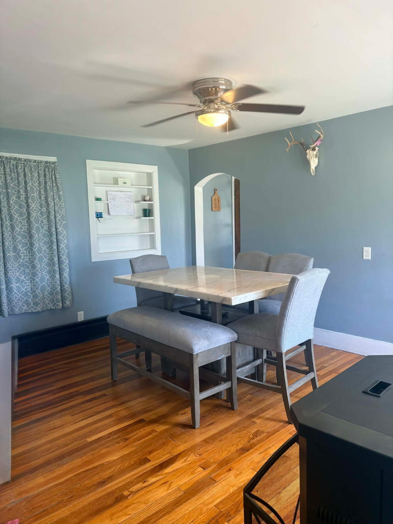 30311 Highway 86 Colon, MI 49040 - Photo 6 of 21 30311diningroom