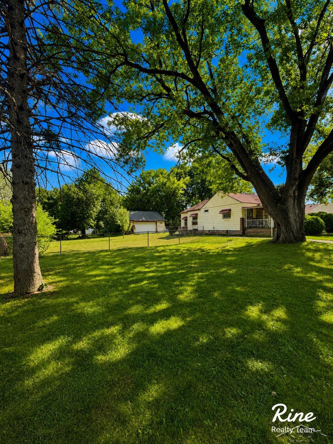 3204 Hemphill Road Burton, MI 48529 - Photo 15 of 39 Gallery Image 15