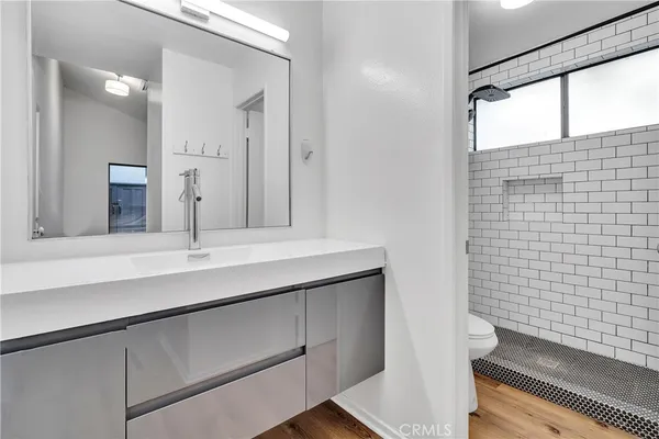 $7,795 | 602 Victoria, Venice, CA 90291
