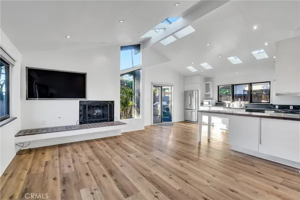 $7,795 | 602 Victoria, Venice, CA 90291