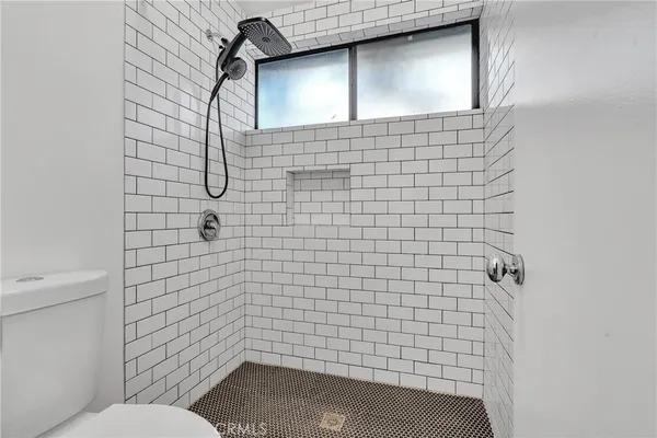 $7,795 | 602 Victoria, Venice, CA 90291