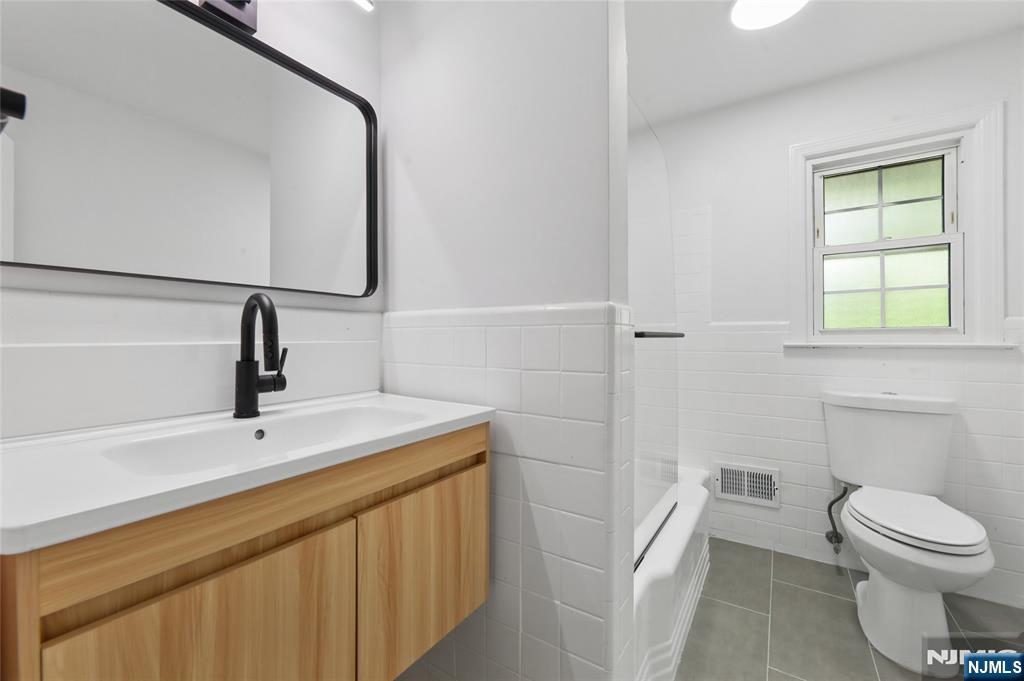 4 Marconi Street Tenafly, NJ 07670 - Photo 17 of 42 Gallery Image 17