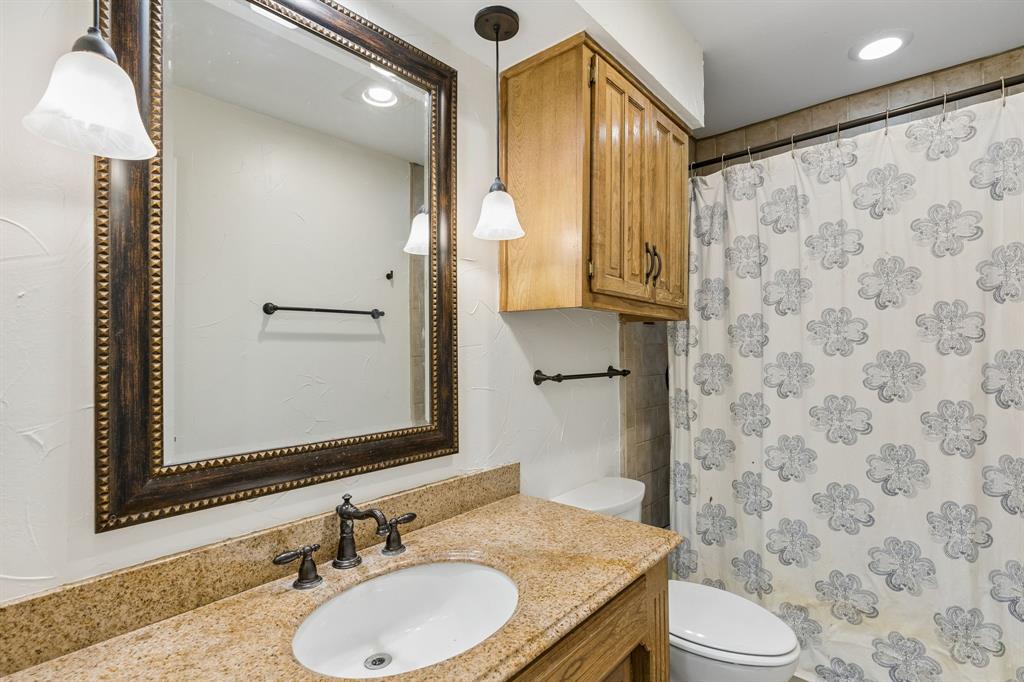 1909 Pecan Ridge Drive Rowlett, TX 75088 - Photo 10 of 15 Full Bath