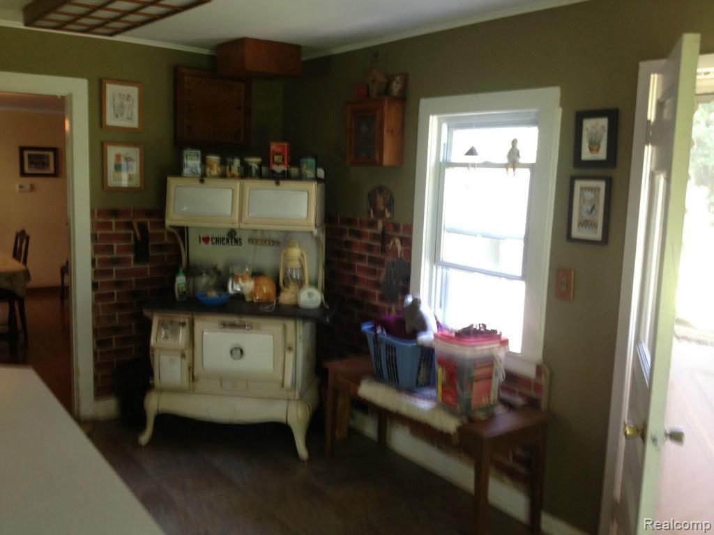 1215 East Jones Road Howell, MI 48855 - Photo 13 of 27