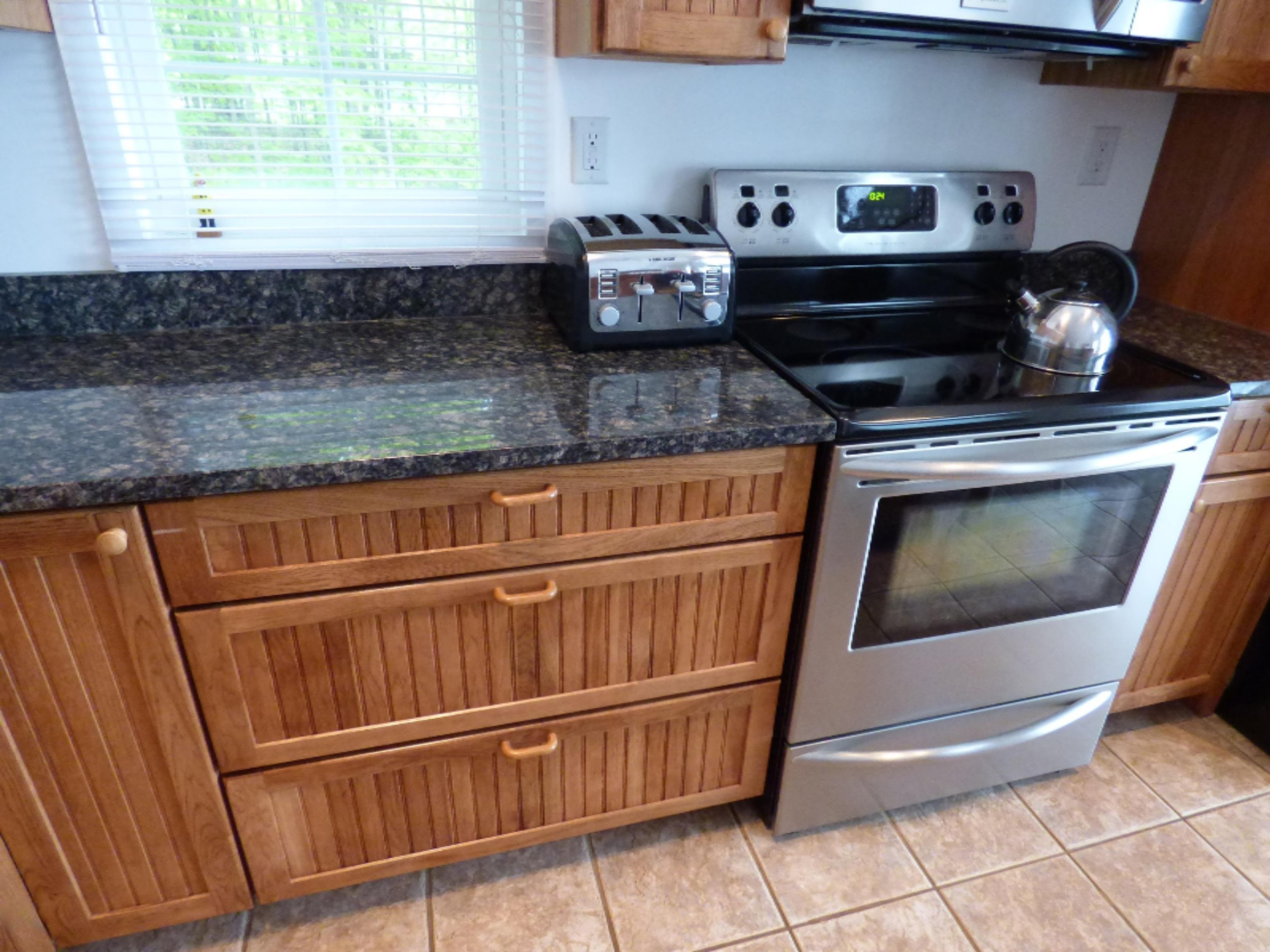 86590 60th Street Decatur, MI 49045 - Photo 22 of 27 Love the cabinets