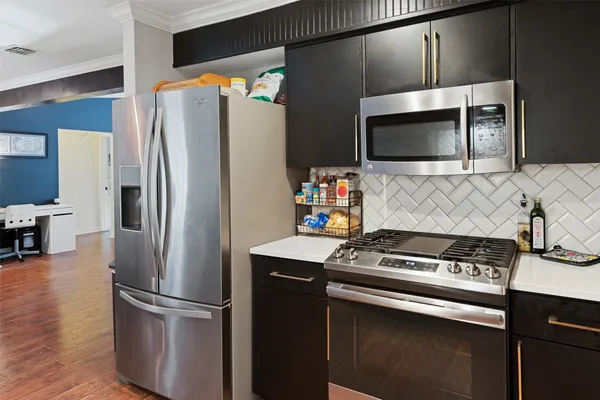 $2,800 | 3909 Holt Drive, Austin, TX 78749