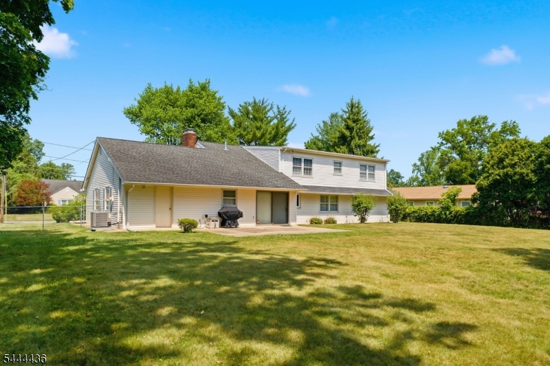 23 Sweetbriar Road Somerset, NJ 08873 - Photo 46 of 49