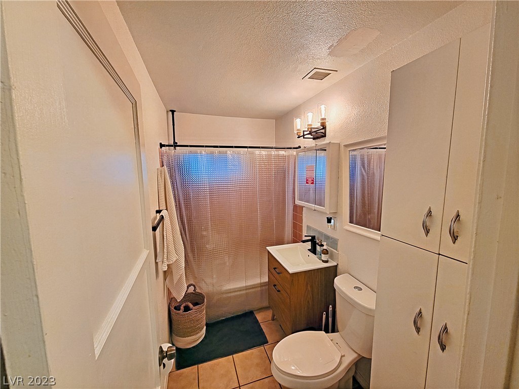 210 West Victory Road Henderson, NV 89015 - Photo 6 of 10 Gallery Image 6