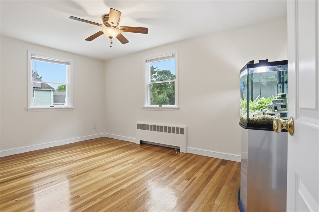 6 Hillcrest Road Bedford, MA 01730 - Photo 13 of 33