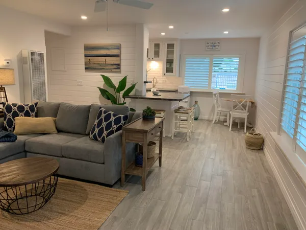 $1,325,000 | 4950 Sandyland Road, Unit 120, Carpinteria, CA 93013