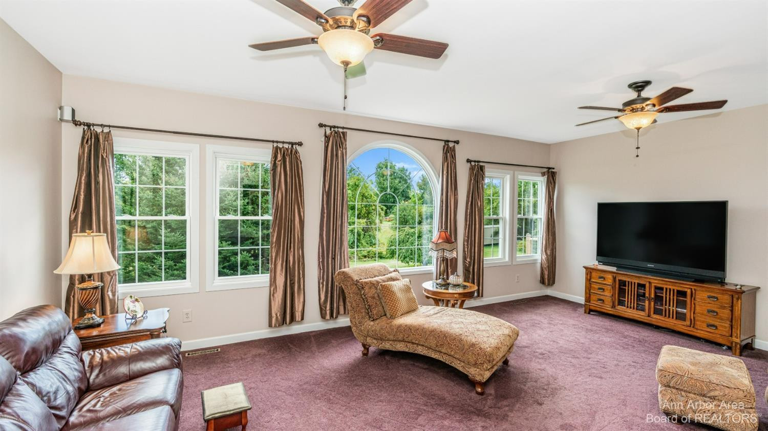 18265 Garvey Road Chelsea, MI 48118 - Photo 12 of 55 Spacious Family Room