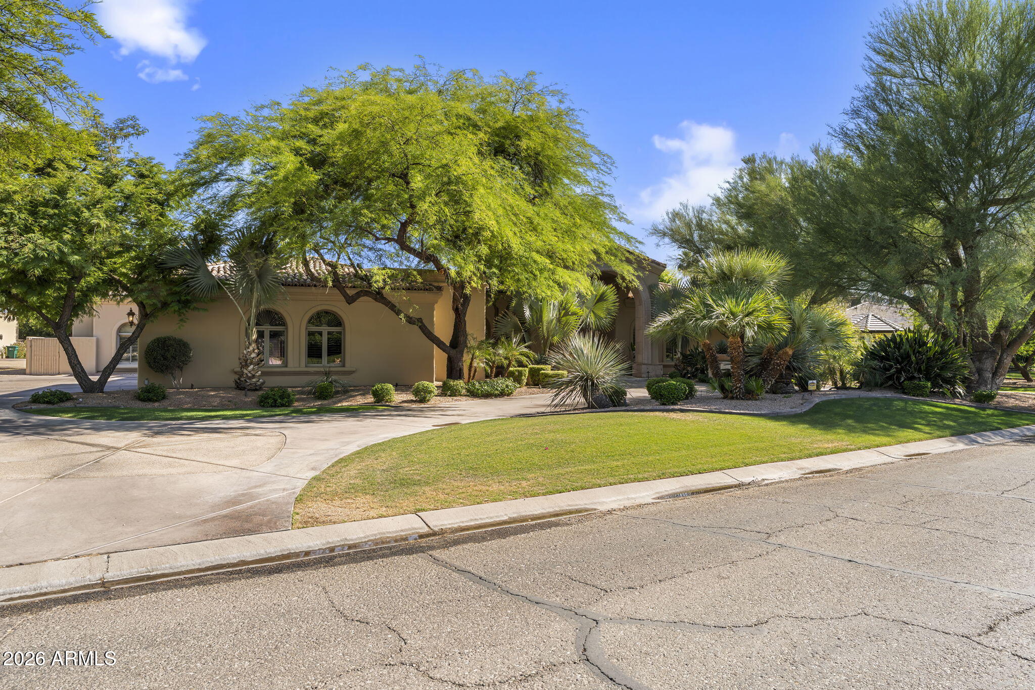 6427 East Horseshoe Road Paradise Valley, AZ 85253 - Photo 82 of 93 Circular Driveway