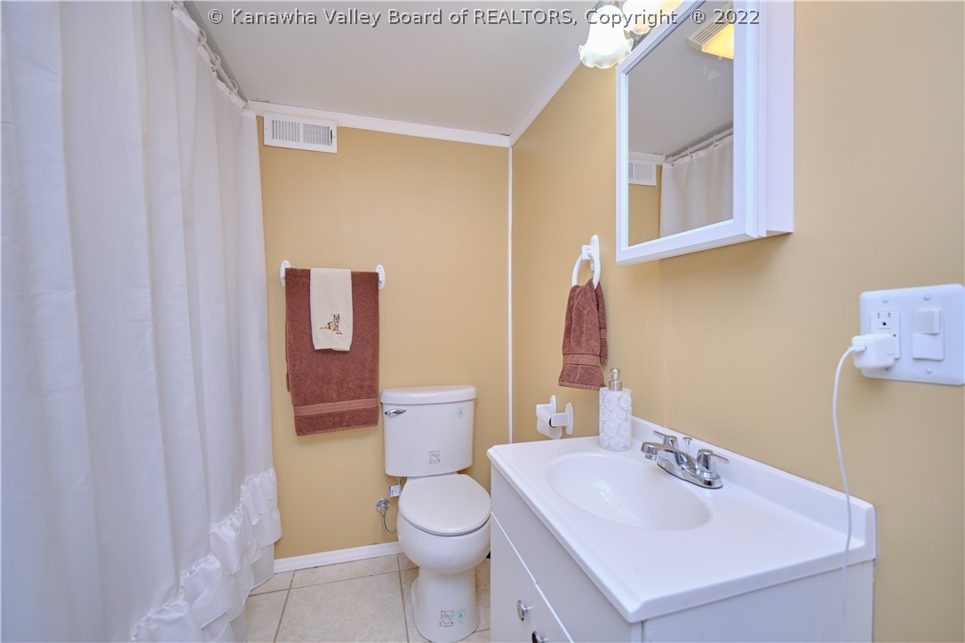 1226 Oakmont Road Charleston, WV 25314 - Photo 39 of 48 Gallery Image 39