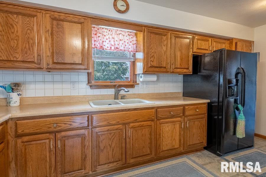 5312 West Airways Road Peoria, IL 61607 - Photo 9 of 42 Gallery Image 9