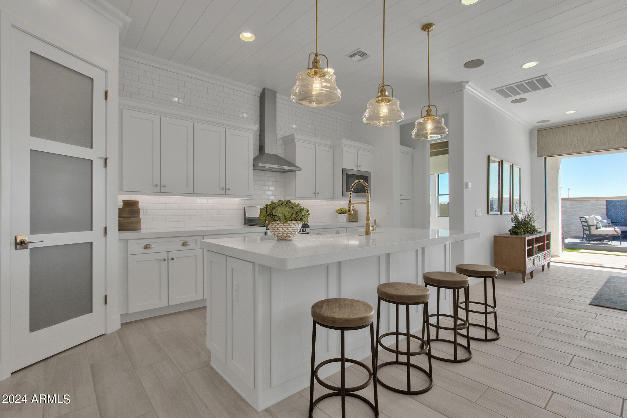 3654 East Roland Street Mesa, AZ 85213 - Photo 3 of 10 Similar kitchen