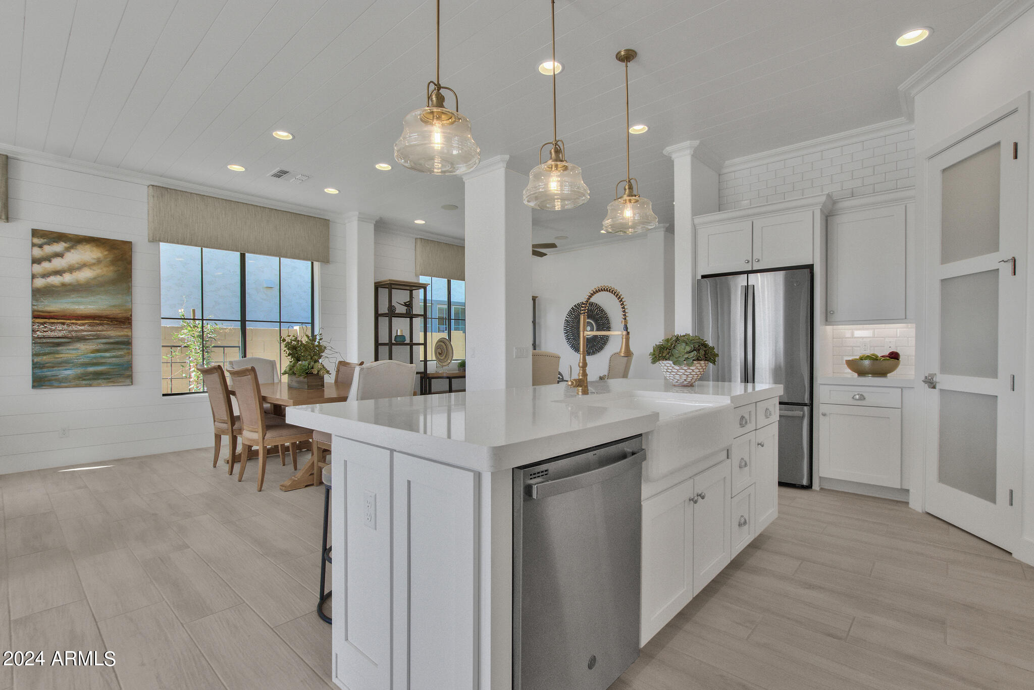 3654 East Roland Street Mesa, AZ 85213 - Photo 4 of 10 Similar Island