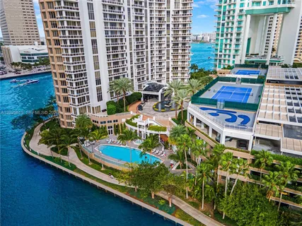 $5,900 | 901 Brickell Key Boulevard, Unit 609, Miami, FL 33131