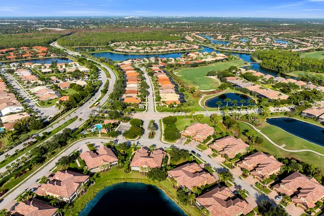 $584,900 | 6689 Alden Woods Circle, Unit 201, Naples, FL 34113